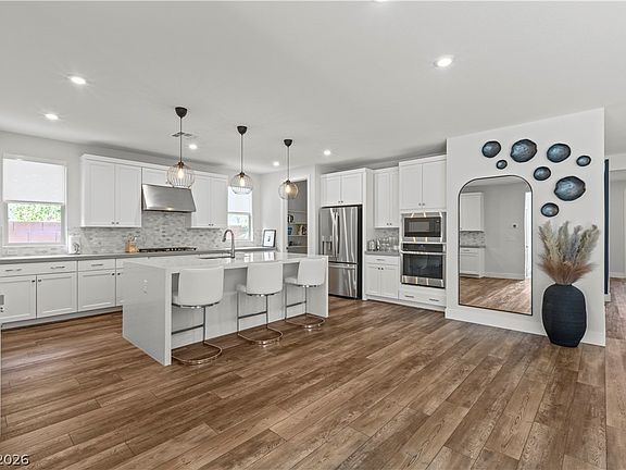 3rd image of 9689 Starlight Ridge Ave