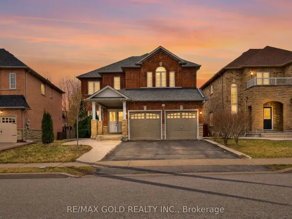 16 Cottontail Rd, Brampton, ON L7A 3R4