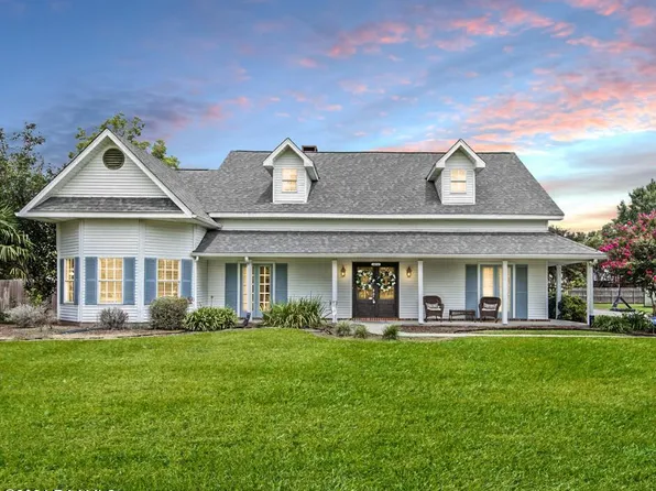 1012 Elsie Cir, Breaux Bridge, LA 70517