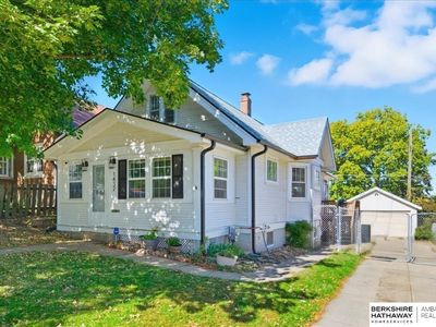 1432 Pasadena Ave, Omaha, NE, 68107