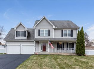 30 Perri Ln, Broad Brook, CT 06016