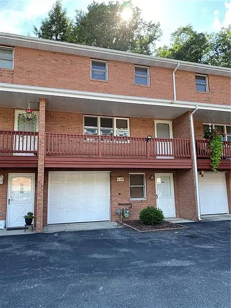 4856 Lucerne Rd photo 1