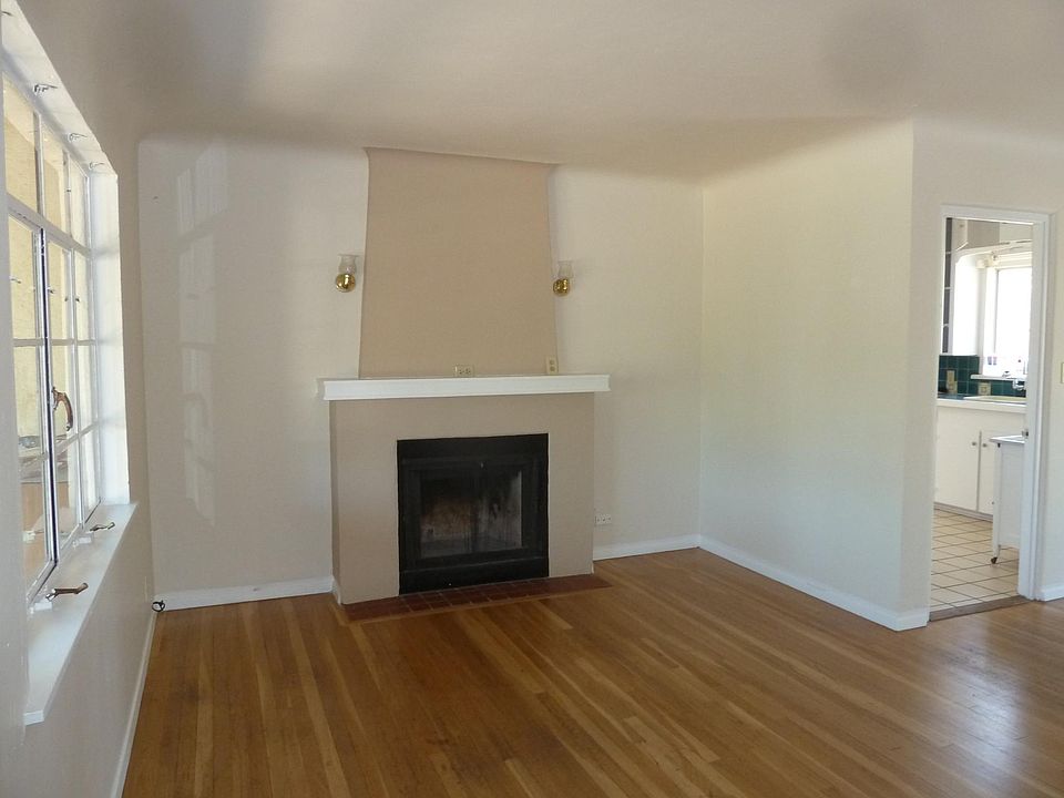 1st image of 2920 Santa Cruz Ave SE