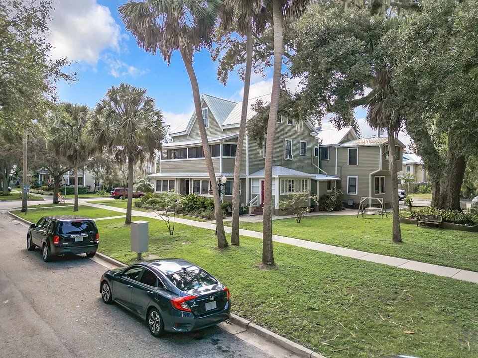 318 S Palmetto Ave #1