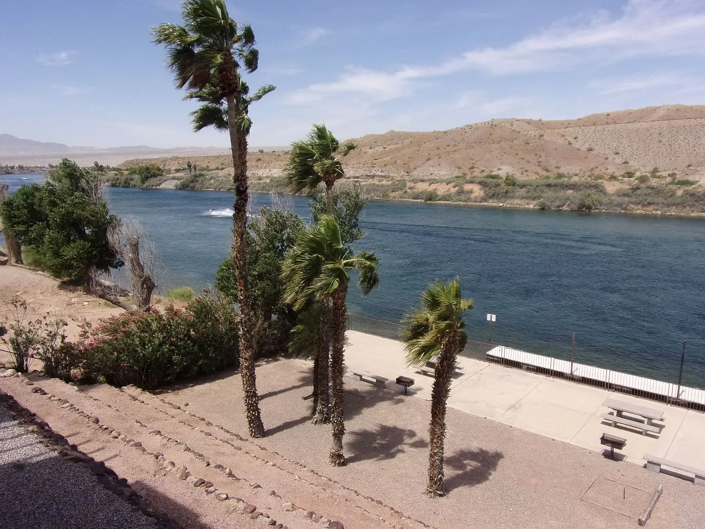 2 Br Waterfront Fully Furnished/Utilities Included!! Best Sunset View — Photo 3