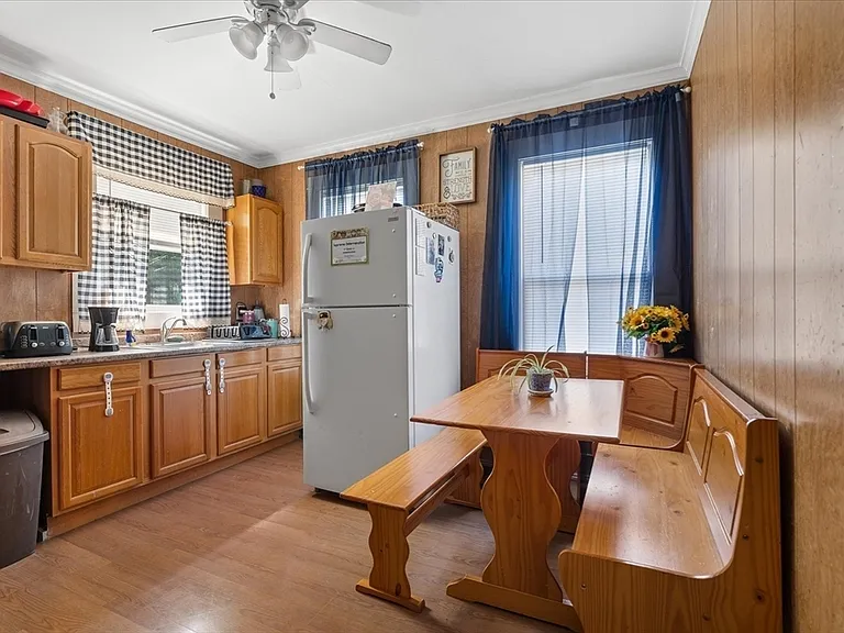 19 Schofield Ave #2 — Photo 2