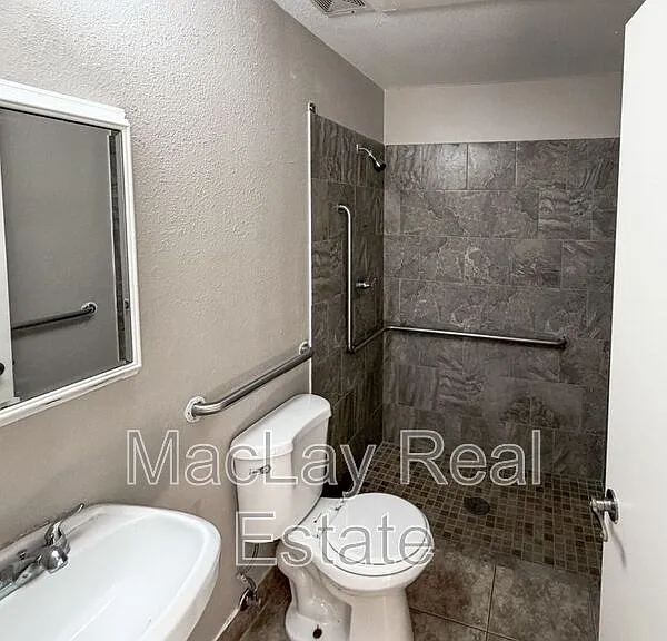 6301 W Earll Dr — Photo 7