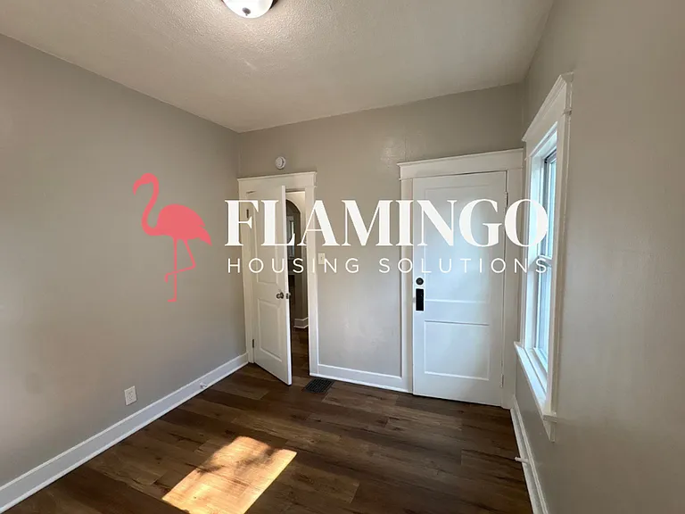 212 Huron Ave — Photo 8