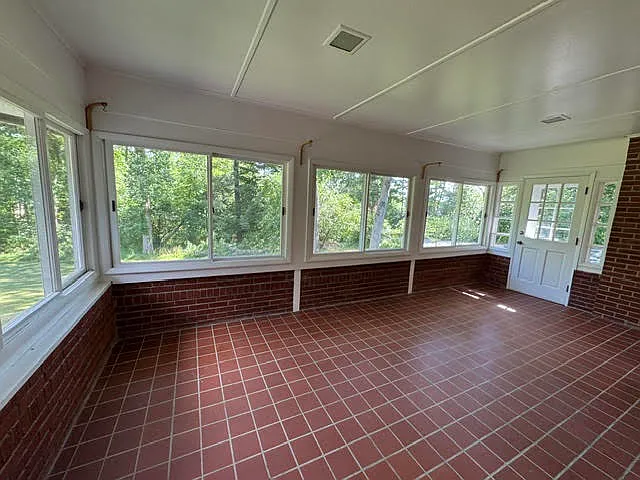 49 Chestnut Ln — Photo 16