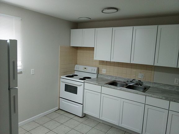 2nd image of 232-242 N Church St #23