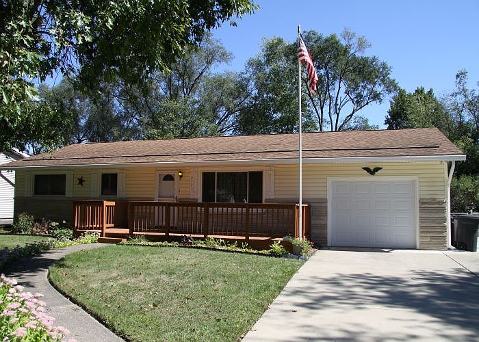 1st image of 3131 Stoney Dr