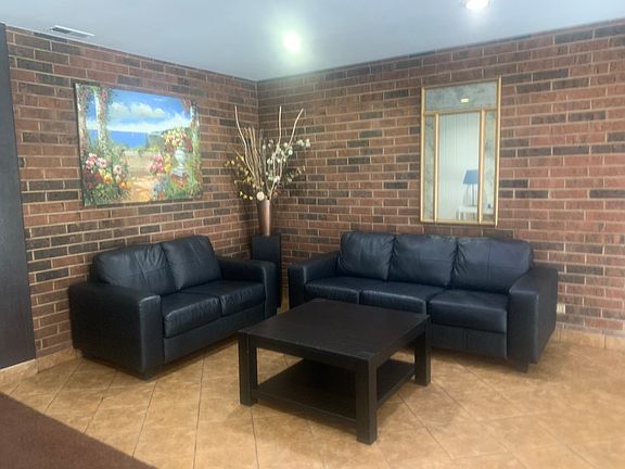 2nd image of 9395 Landings Ln #404-DES