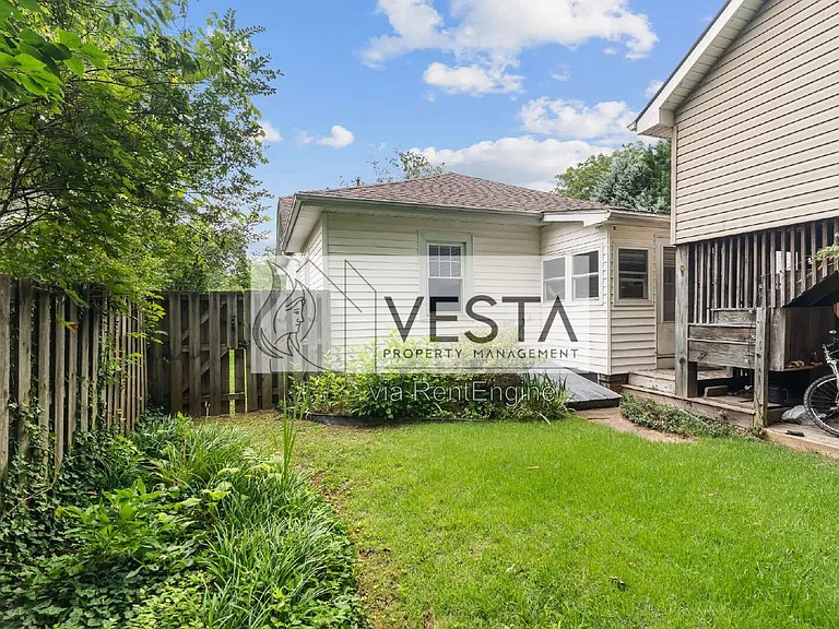 3 Grace Ave — Photo 31