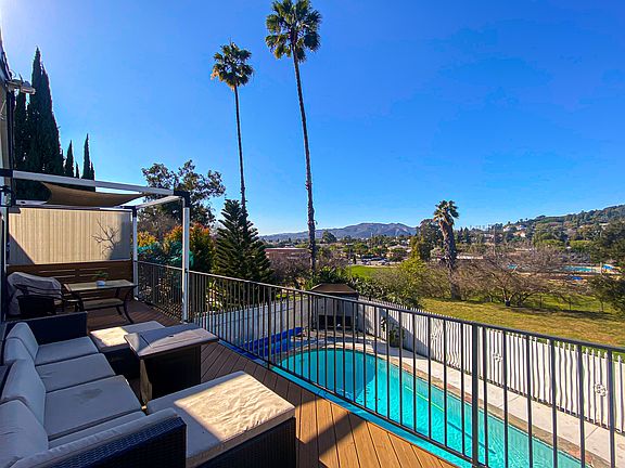 2nd image of 3639 Mimosa Dr