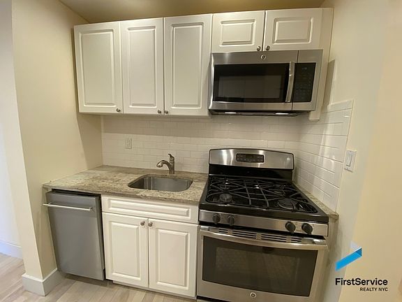 4th image of 165 E 19th St APT 6M