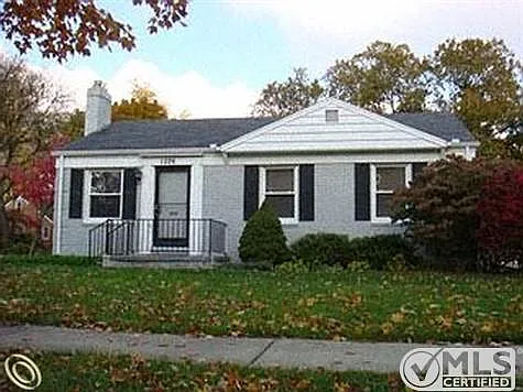 1226 Lawndale Dr photo 1