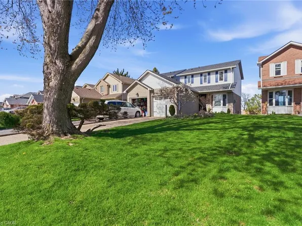 2376 Brunswick Ct, Burlington, ON L7P 4P2