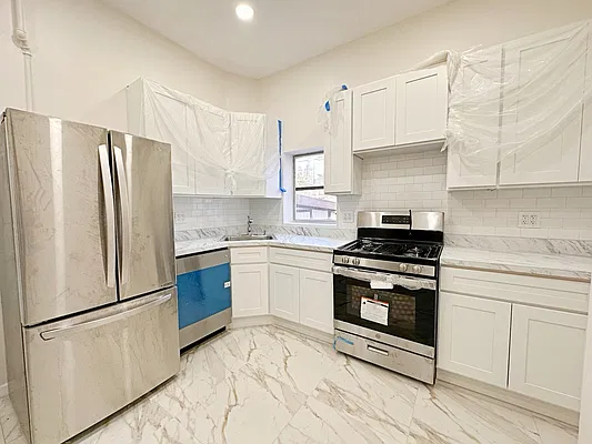 Rented by Brooklyn Property Group LLC | media 10