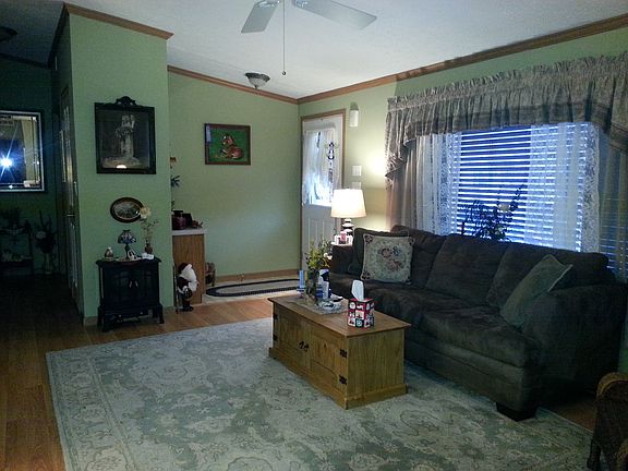 5th image of 638 Fresh Pond Ave Unit 320