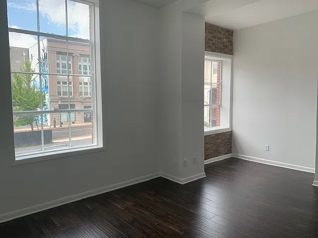 932 James St #3 — Photo 8