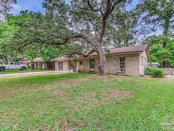 2nd image of 1404 Stanford Dr