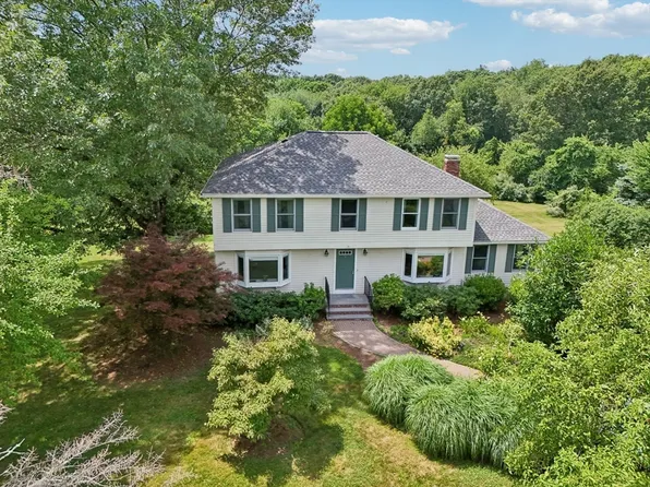 83 Whitman St, Stow, MA 01775