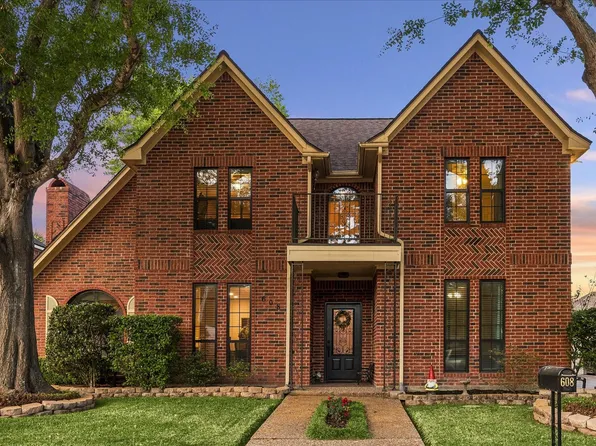 608 Westview Terrace Dr, Sealy, TX 77474