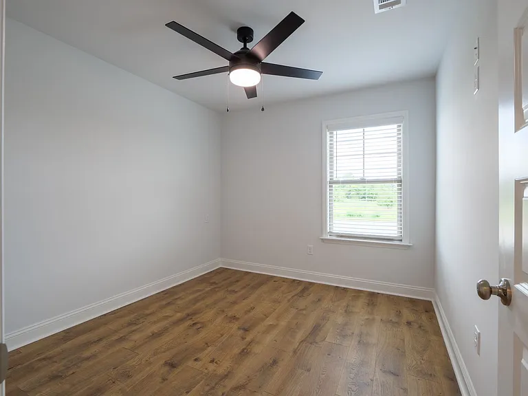 5033 Hamilton Cir — Photo 34