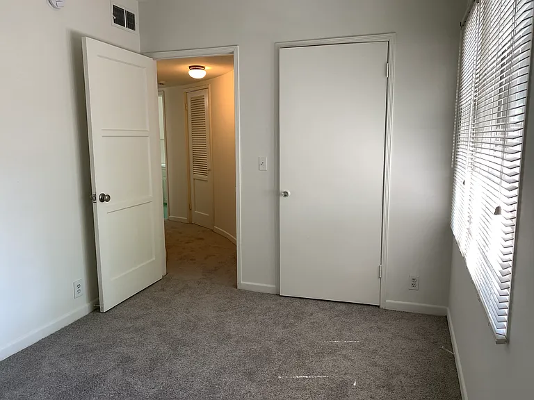 10724 Camarillo St #10726 — Photo 21
