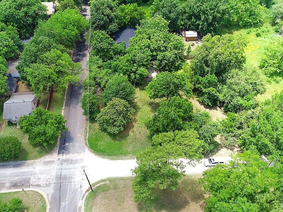 1st image of 3206 Navarro Dr