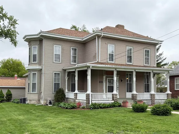 1206 S Clay Ave, South Jacksonville, IL 62650