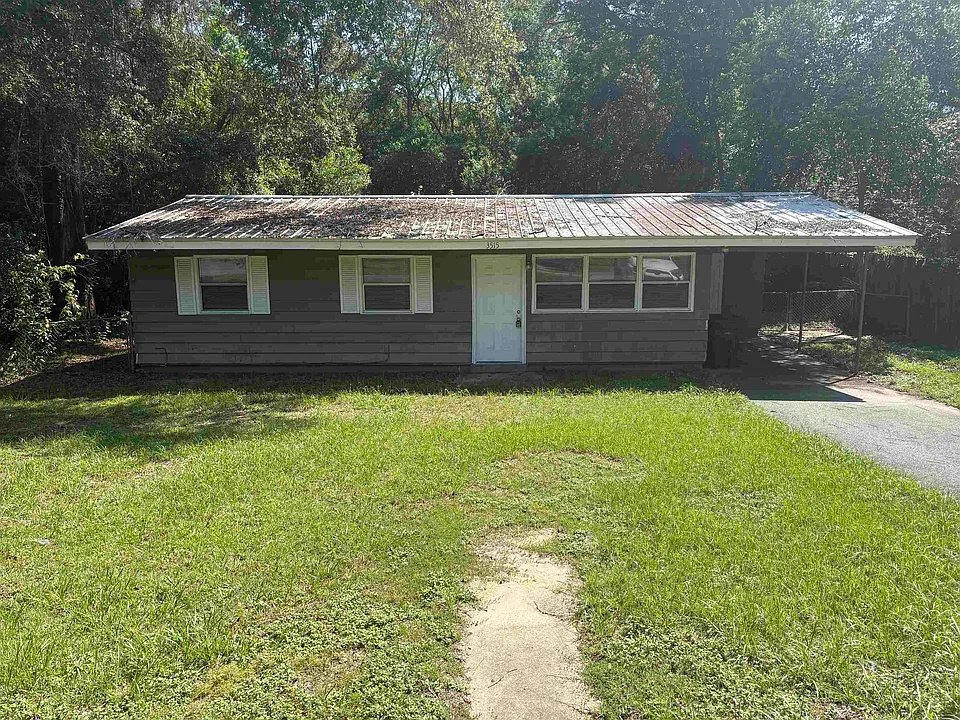 3515 Falcon Dr