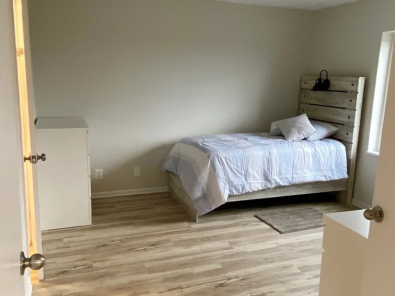 8380 Greensboro Dr #1005 — Photo 18