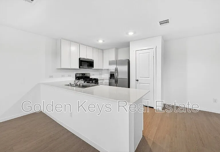 10212 Regal Bend Ln — Photo 10