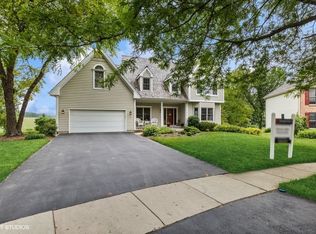 745 Spruce Tree Dr, Cary, IL 60013