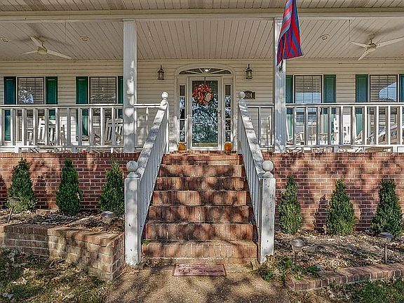 3rd image of 1604 Roleson Ln