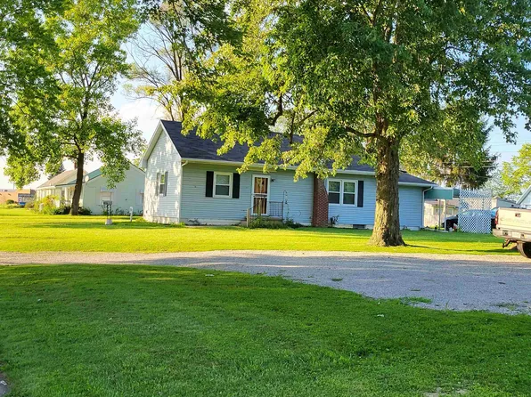 728 N Main St, Churubusco, IN 46723