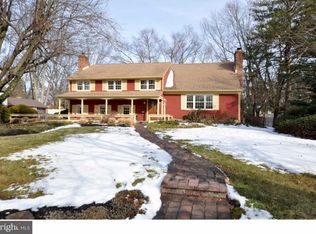 325 Springhouse Ln, Moorestown, NJ 08057