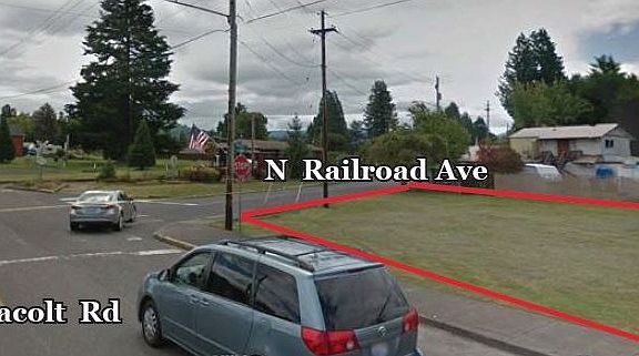 3rd image of 210 N Railroad Ave