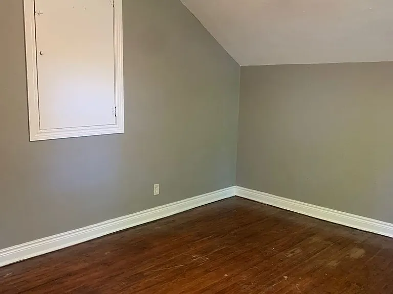 2412 W Lincoln St — Photo 8