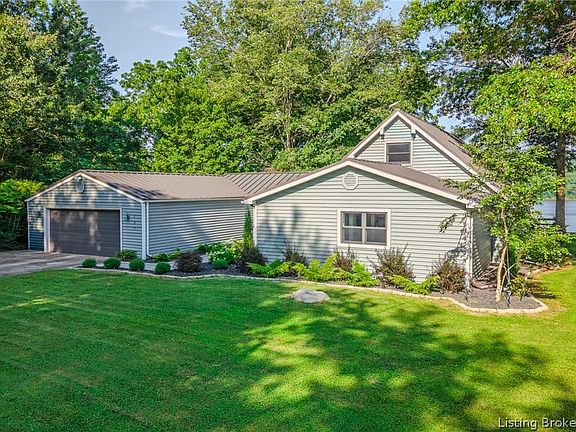 2nd image of 121 Bell Lane