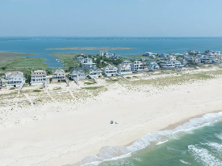 951 Dune Rd #A — Photo 30
