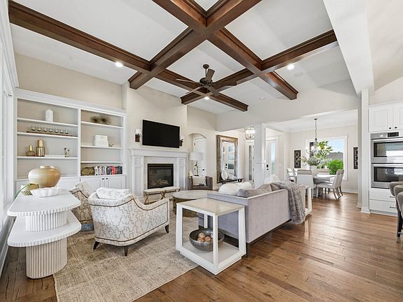 4th image of 2509 N Paradise Cir