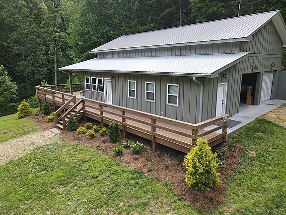 3rd image of 315 Whiskey Run Ln