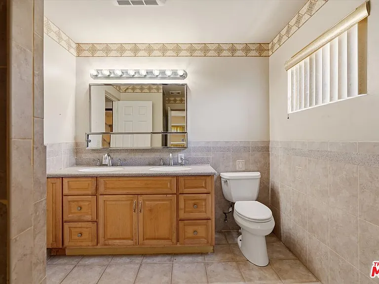 4131 Mantova Dr — Photo 13
