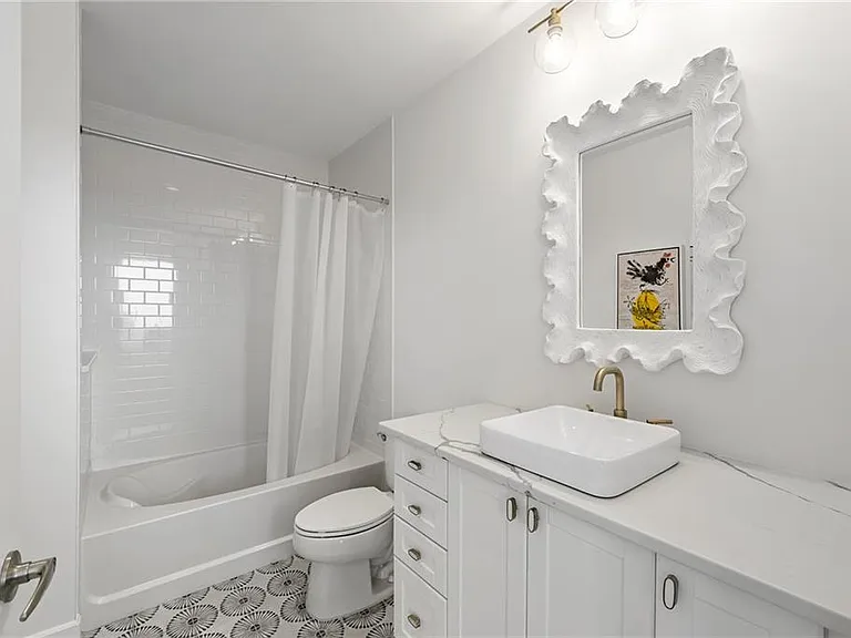 2795 Peachtree Rd NE #1701 — Photo 23