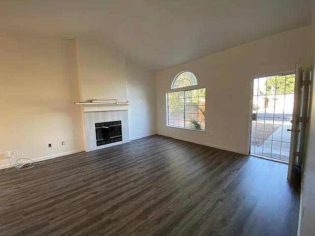 574 Shawn Vines Ave — Photo 4