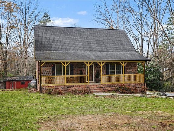3rd image of 3301 Deal Mill Rd