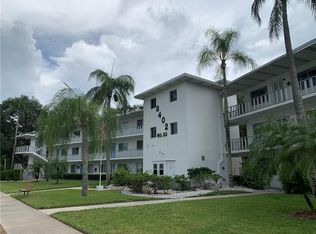 8402 111th St APT 205, Seminole, FL 33772