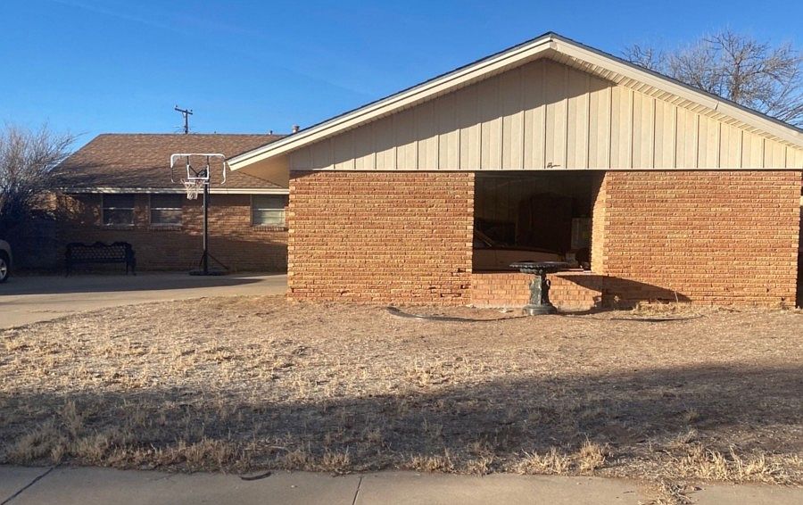 1st image of 2211 Madera Ave